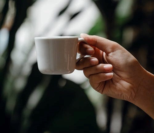 How Tea Consumption in the Morning Can Help You